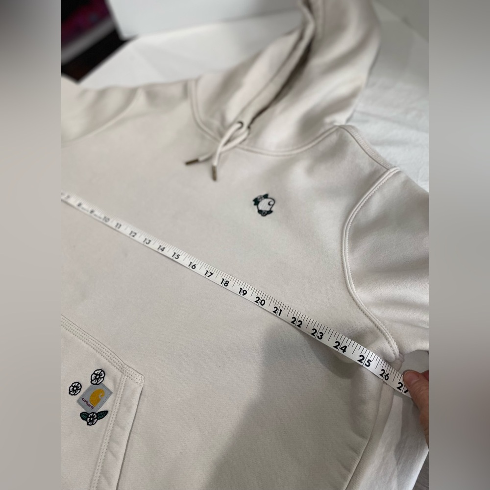 Carhartt Hoodie with Embroidered Details - Picture 8 of 8
